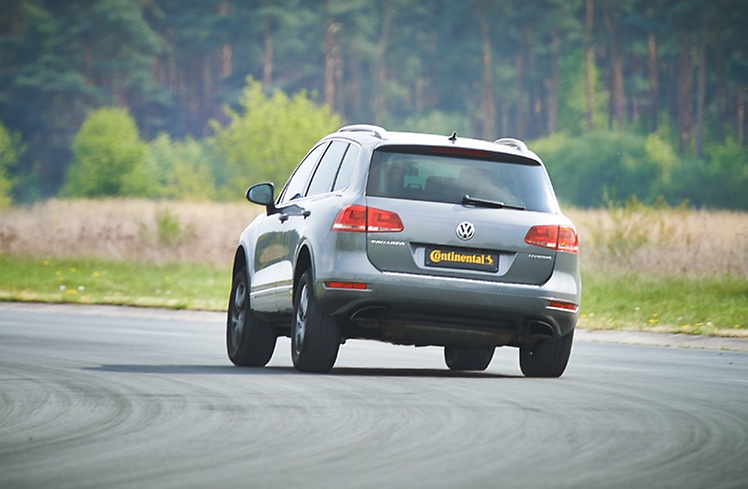 JAXBlog_Continental_AutoBildallrad_TyreTest_Car.jpg